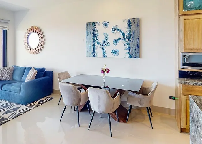 Ferienhaus Ground-floor With Ocean View, Pool, Gym, Hot Tub, & Washer/dryer