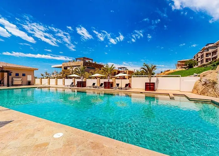 Ferienhaus Ground-floor With Ocean View, Pool, Gym, Hot Tub, & Washer/dryer
